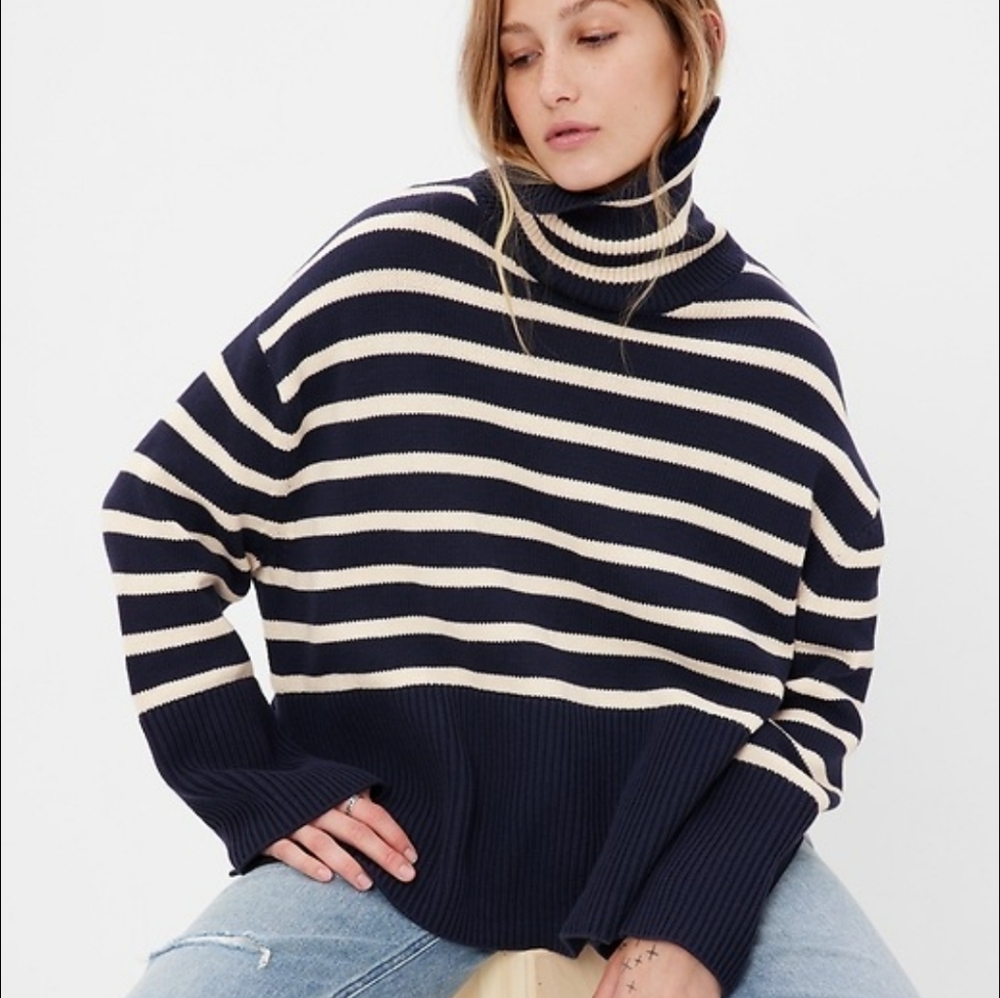 {Gap} 24-7 Split Hem Turtleneck Sweater in Off White & Navy (Small) - Picture 3 of 16